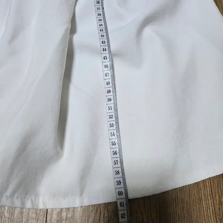 [BUNJANG] Smocked Frill Blouse White / 새상품 어깨 스모크 밴딩  프릴 블라우스 화이트