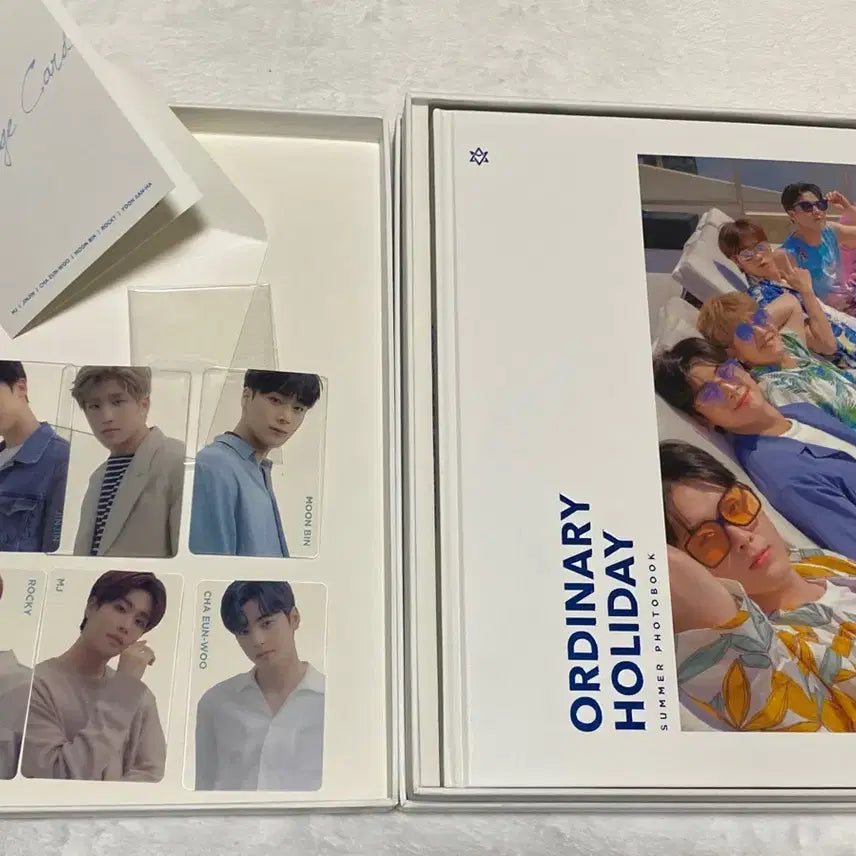 [BUNJANG] ASTRO Ordinary Holiday Photobook (Photocard Included) / 아스트로 Ordinary Holiday 포토북 (포카 포함)