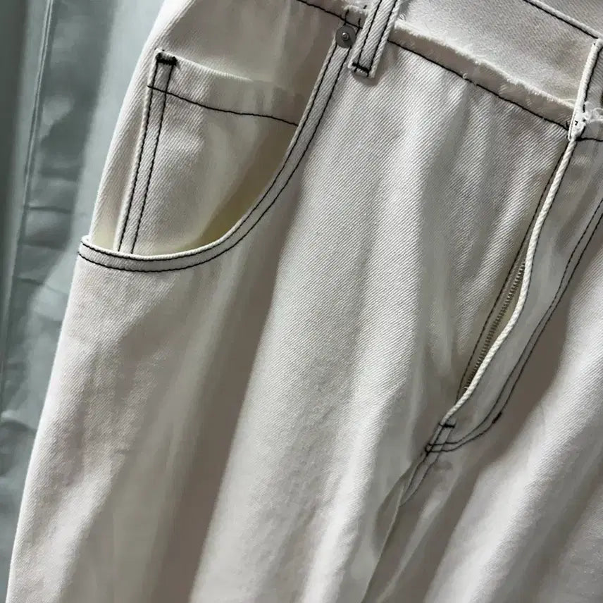 [BUNJANG] Typing Mistake White Denim Pants / typing mistake 화이트 데님 팬츠 L사이즈