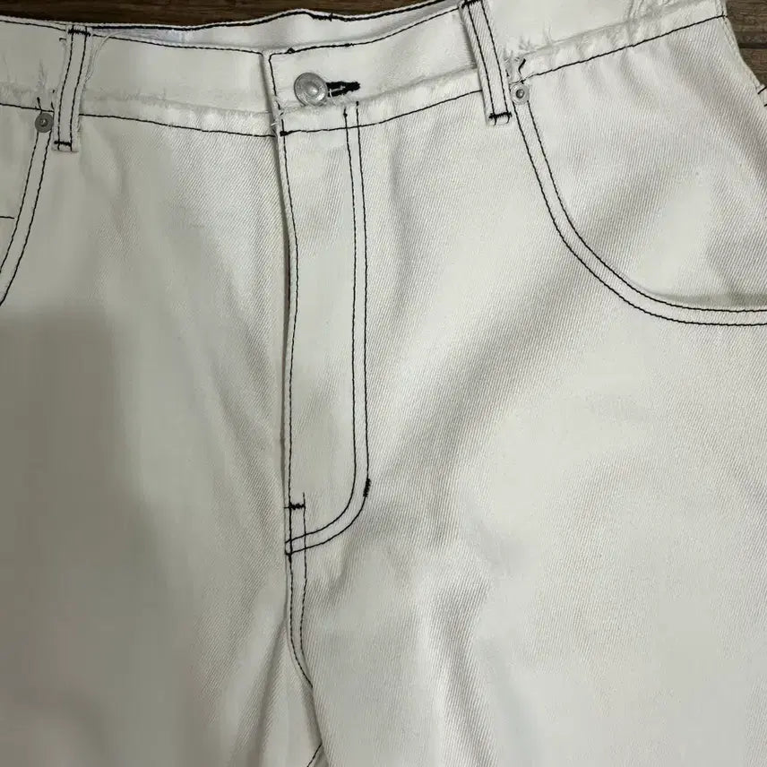 [BUNJANG] Typing Mistake White Denim Pants / typing mistake 화이트 데님 팬츠 L사이즈
