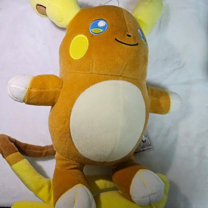 [BUNJANG] Pokemon Alolan Raichu Plush Doll / 알로라 라이츄 인형 (얼룩 있음!!)
