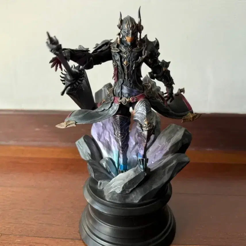 [BUNJANG] Final Fantasy 14 Dark Knight Figurine / 파이널 판타지 14 암흑기사 피규어 판매 (박스 포함)