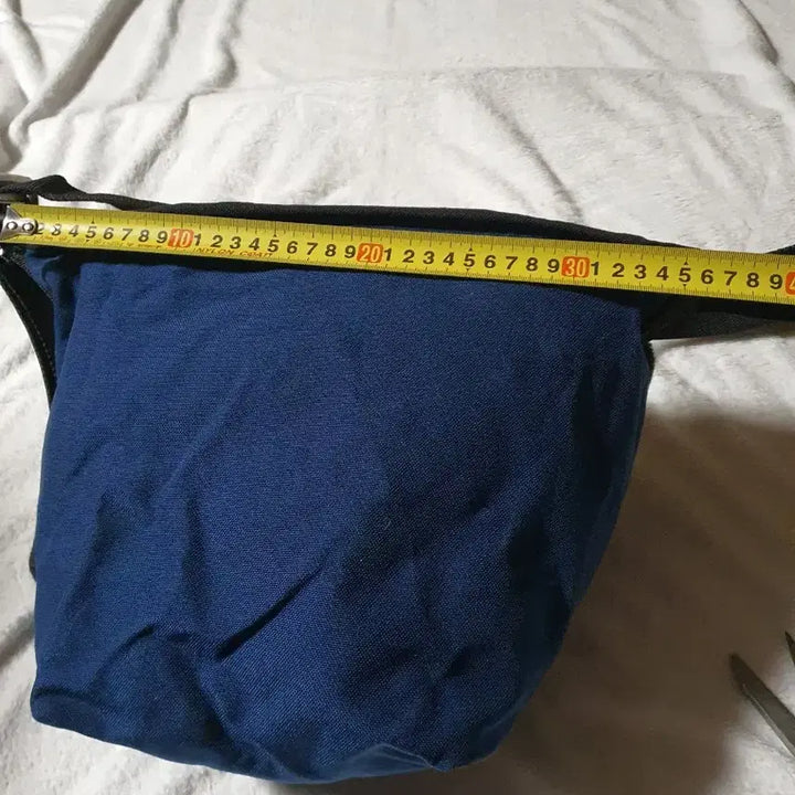 [BUNJANG] Manhattan Portage Geometric Pattern Messenger Bag / 맨하탄포티지 기하학 패턴 메신져백 MANHATTAN PORTAGE