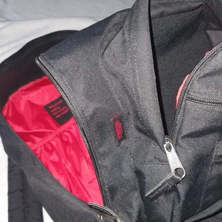 [BUNJANG] Eastpak Stranger Things Backpack / 이스트팩X기묘한이야기 콜라보 백팩 .BK eastpak