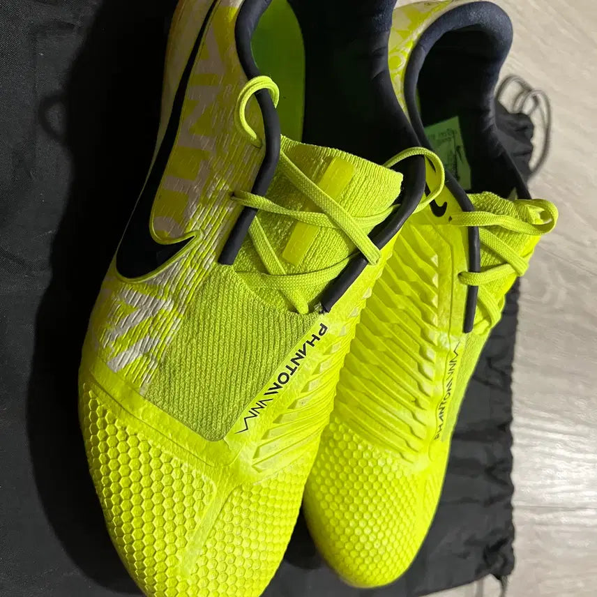 [BUNJANG] Nike Phantom Venom Elite FG Soccer Cleats / 나이키 팬텀 베놈 엘리트 FG [250] 축구화