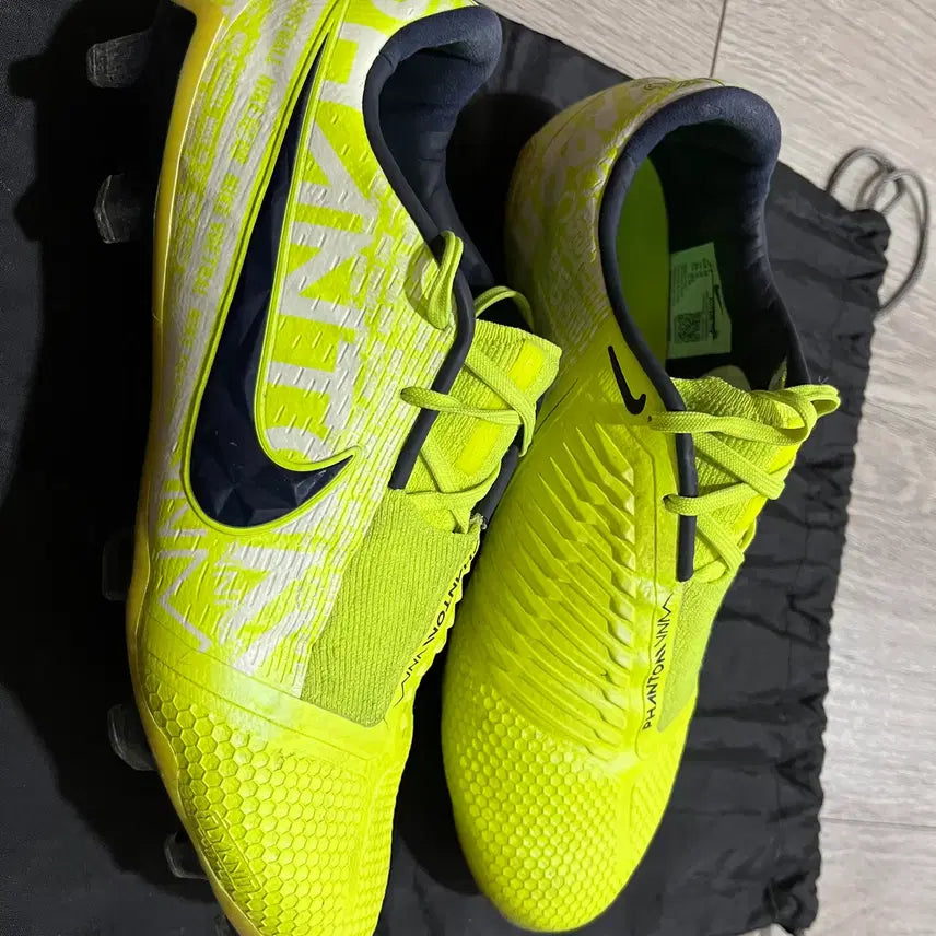 [BUNJANG] Nike Phantom Venom Elite FG Soccer Cleats / 나이키 팬텀 베놈 엘리트 FG [250] 축구화