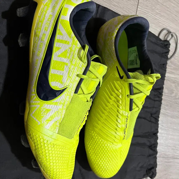 [BUNJANG] Nike Phantom Venom Elite FG Soccer Cleats / 나이키 팬텀 베놈 엘리트 FG [250] 축구화