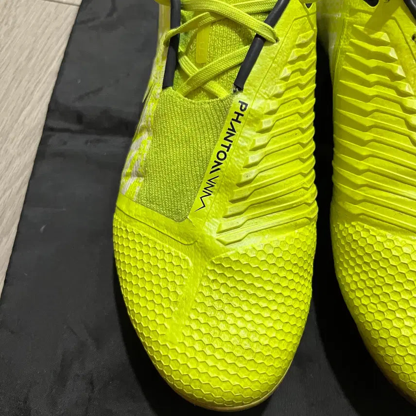 [BUNJANG] Nike Phantom Venom Elite FG Soccer Cleats / 나이키 팬텀 베놈 엘리트 FG [250] 축구화