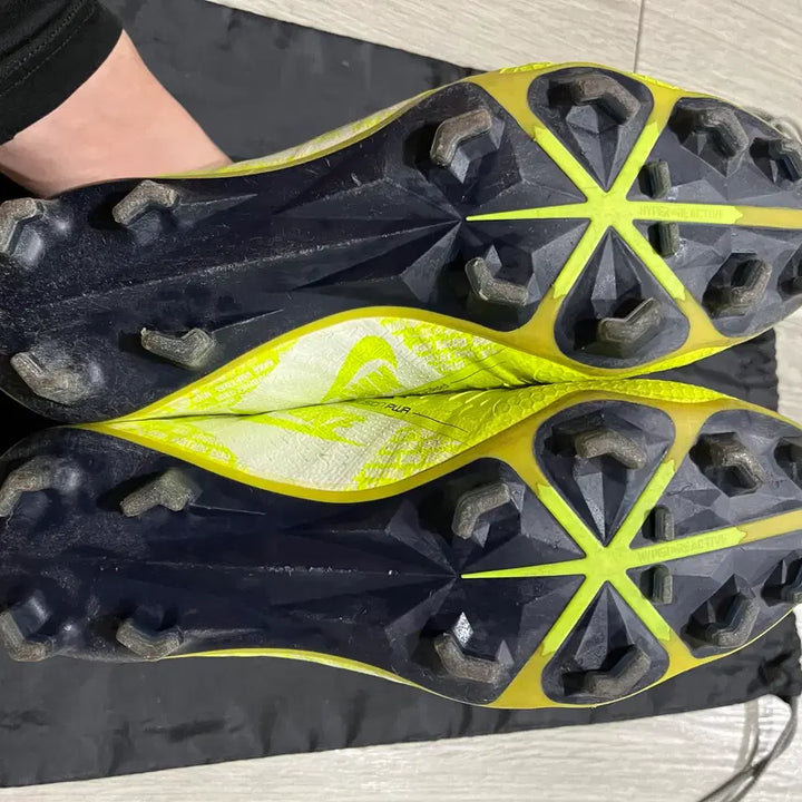 [BUNJANG] Nike Phantom Venom Elite FG Soccer Cleats / 나이키 팬텀 베놈 엘리트 FG [250] 축구화