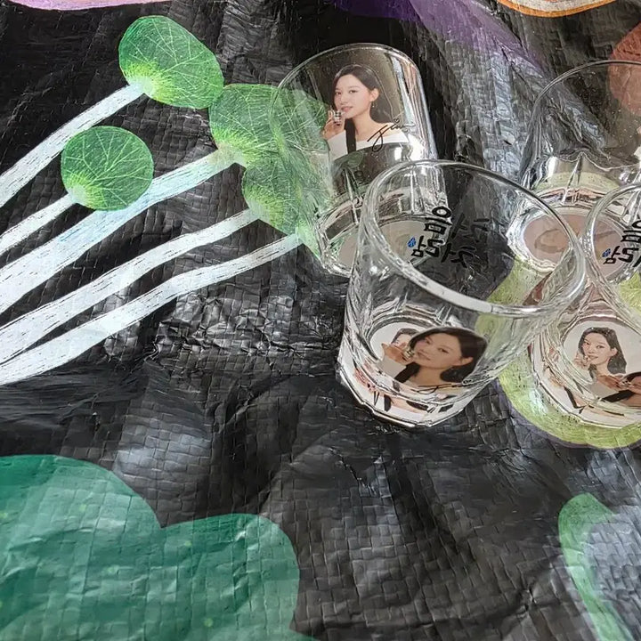[BUNJANG] Chum Churum Kim Ji Won Soju Glass / 처음처럼김지원잔
