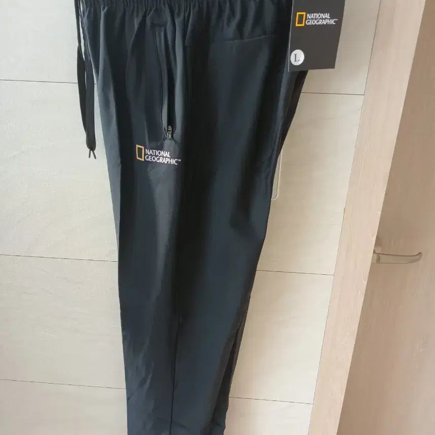 [BUNJANG] National Geographic Training Pants L Black / 내셔널지오그래픽 춘추용 트레이닝  L 블랙 새상품