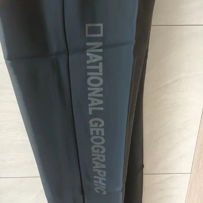 [BUNJANG] National Geographic Training Pants L Black / 내셔널지오그래픽 춘추용 트레이닝  L 블랙 새상품