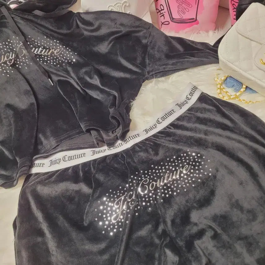 [BUNJANG] Juicy Couture Velvet Tracksuit Set - Black / 쥬시꾸뛰르 벨벳 트레이닝복 세트 블랙