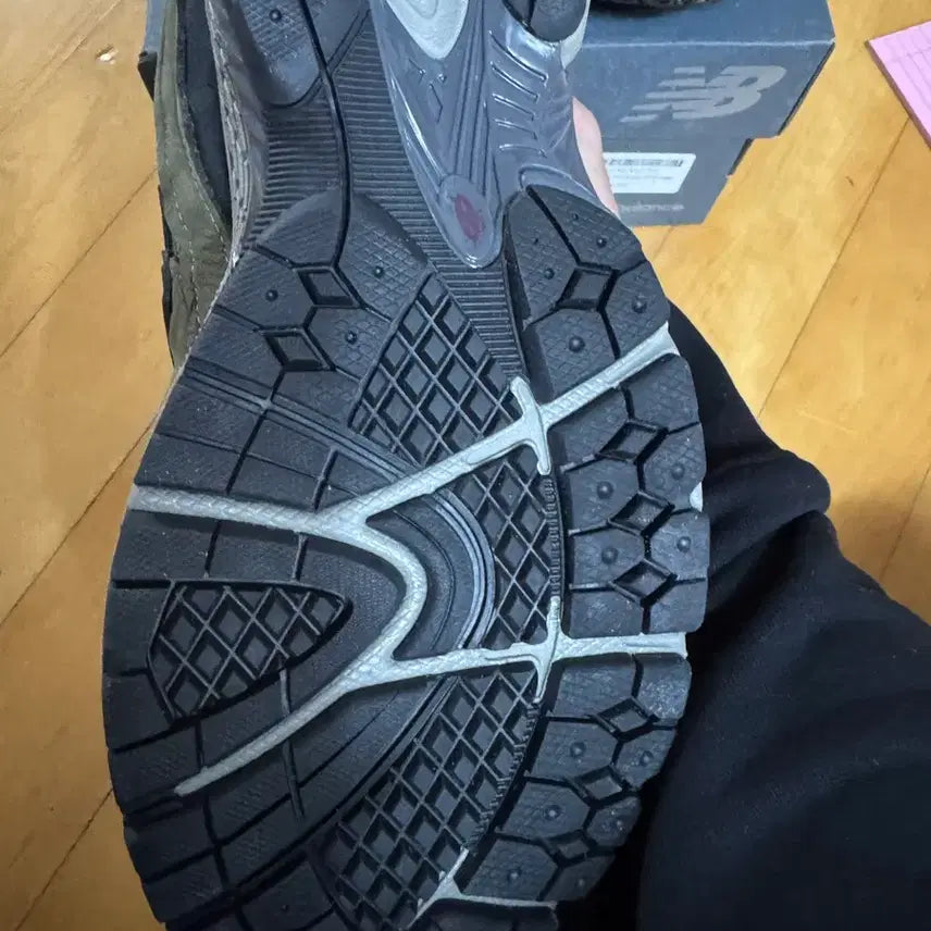 [BUNJANG] New Balance 2002RDN Protection Pack Sneakers / 뉴발란스 2002