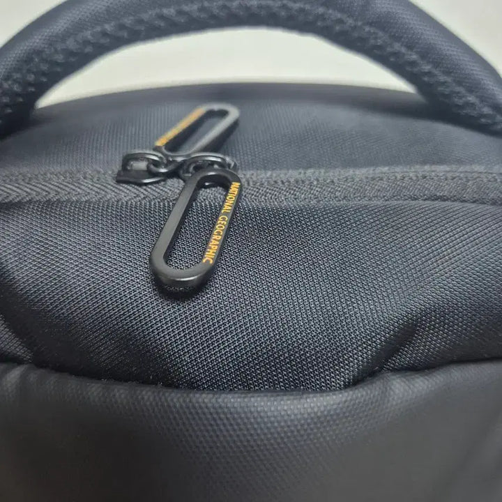 [BUNJANG] National Geographic Black Mesh Backpack / 내셔널지오그래픽 블랙 메쉬 가방