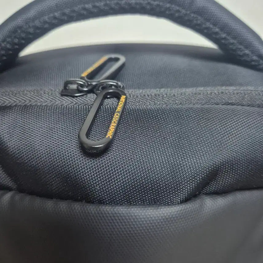 [BUNJANG] National Geographic Black Mesh Backpack / 내셔널지오그래픽 블랙 메쉬 가방