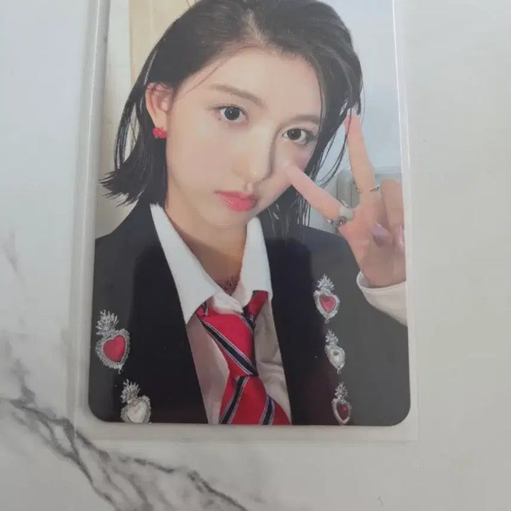 [BUNJANG] IVE Love Dive Version 1 Gaeul Photocard / 아이브 러브다이브 버전1 가을