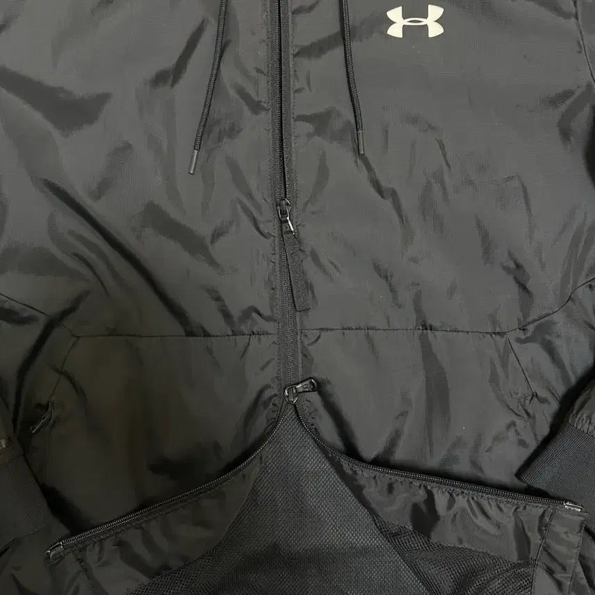 [BUNJANG] Under Armour Legacy Windbreaker (Black, LG) / 언더아머 남성 UA 레거시 윈드브레이커 LG