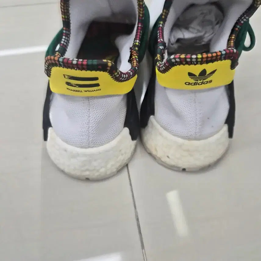 [BUNJANG] Adidas x Pharrell Humanrace NMD Sneakers / 270) 아디다스 x 퍼렐 휴머레이스 NMD 팝니다