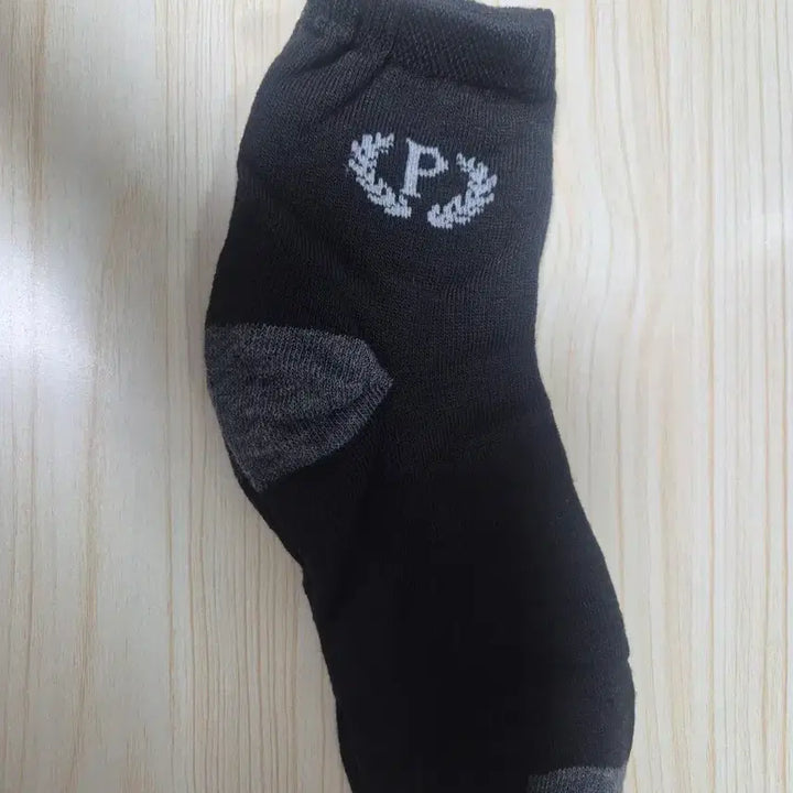 [SOLD OUT] P로고 [새상품] 남성 기능성 양말 100켤레 몽땅 드립니다 (가성비 끝