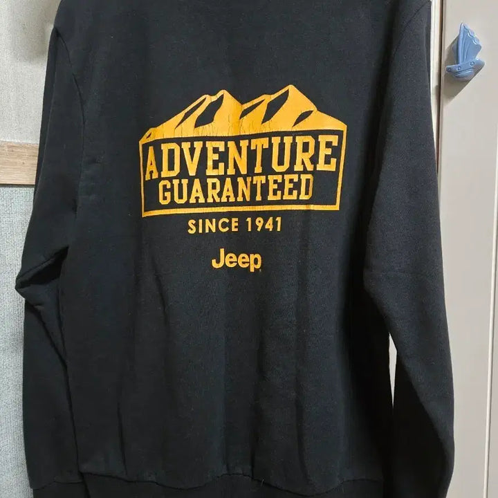 [BUNJANG] Jeep Black Sweatshirt T-Shirt / Jeep 지프 검정색 맨투맨 티셔츠