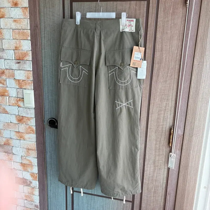[BUNJANG] True Religion Grenade Pants Khaki (Size L) / 새상품(L)트루릴리젼 밀 그레네이드 팬츠 카키