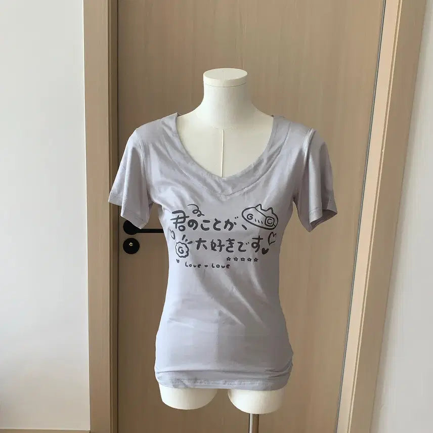 [BUNJANG] Gothic Lolita V-Neck Short Sleeve T-shirt / 고스로리 일녀 브이넥 반팔 티셔츠
