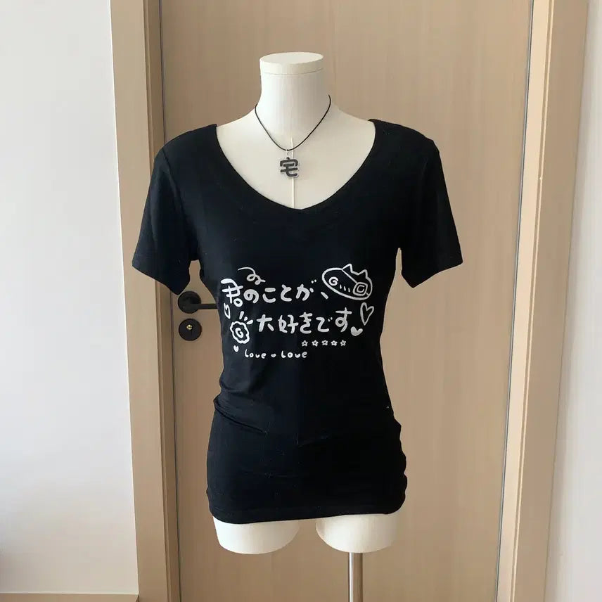 [BUNJANG] Gothic Lolita V-Neck Short Sleeve T-shirt / 고스로리 일녀 브이넥 반팔 티셔츠