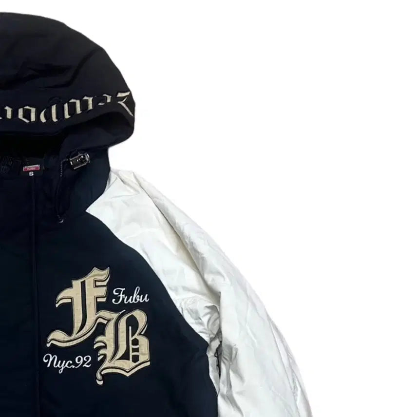 [BUNJANG] Fubu Lettering Black Hooded Jumper S / Fubu 레터링 블랙후드점퍼 S