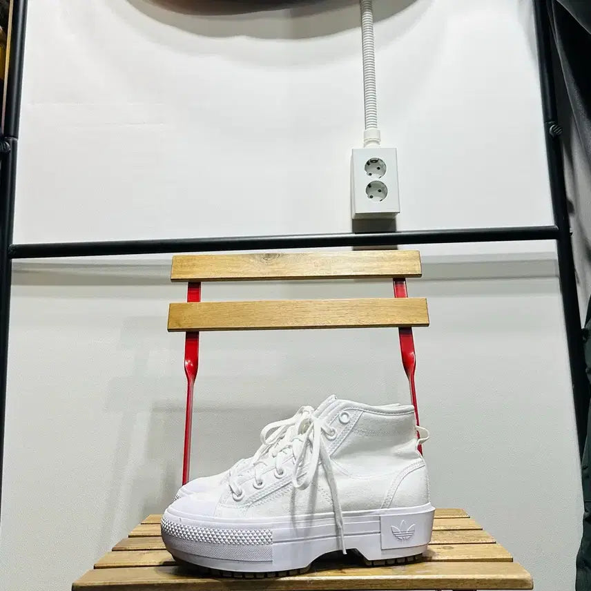 [BUNJANG] Adidas Nizza Track White Sneakers / 230) 아디다스 운동화 여성 여자 신발 니짜 트렉 화이트