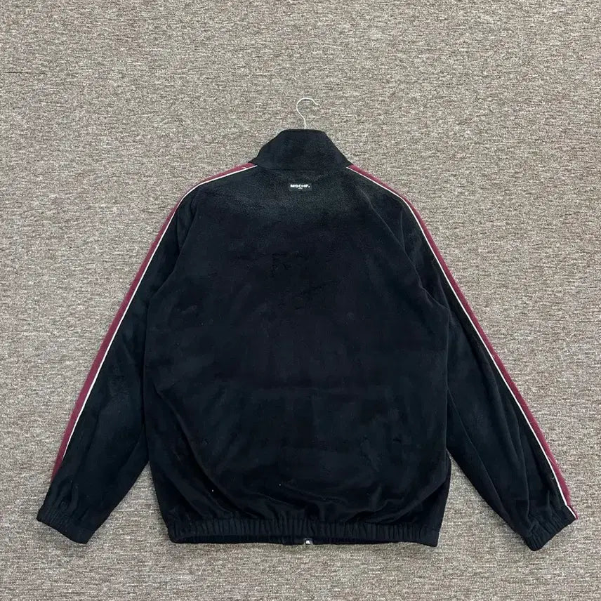 [BUNJANG] Mischief Velboa Track Top Black / 미스치프 벨보아 트랙탑 블랙