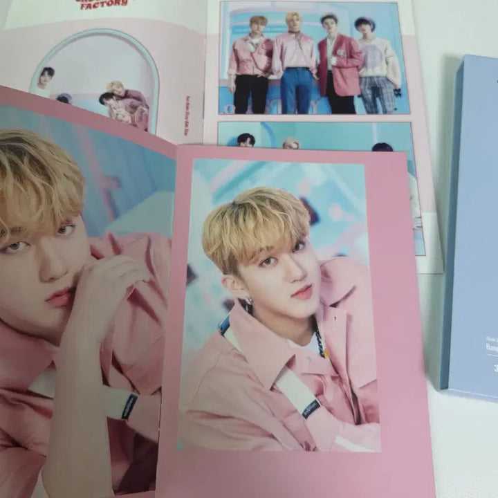 [BUNJANG] Stray Kids Chocolate Factory Photobook Set (Group, Changbin) / Stray Kids 초콜릿팩토리 포토북 세트 (단체, 창빈)