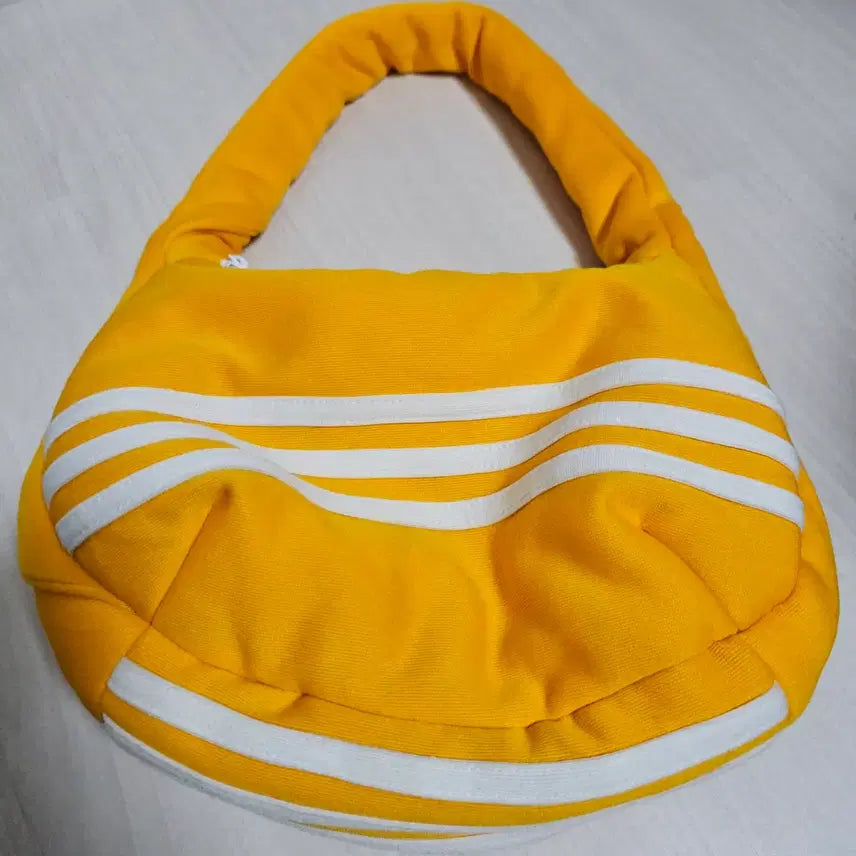 [BUNJANG] Adidas Remake Three Stripes Hobo Bag (Yellow) / [희귀/커스텀] 아디다스 져지 리메이크 삼선 호보백 (옐로우)