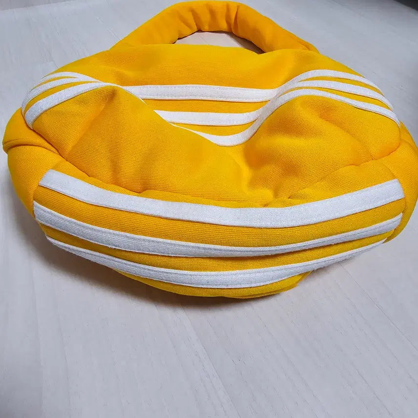 [BUNJANG] Adidas Remake Three Stripes Hobo Bag (Yellow) / [희귀/커스텀] 아디다스 져지 리메이크 삼선 호보백 (옐로우)