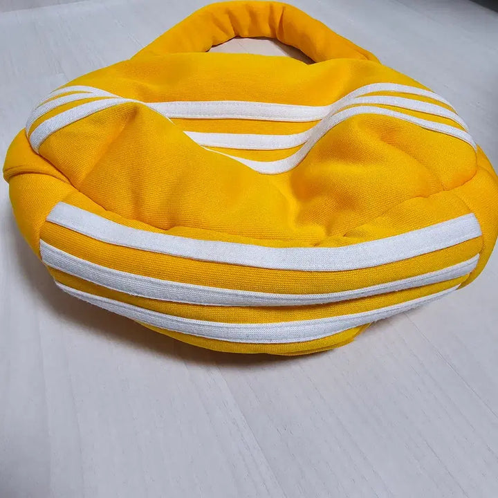 [BUNJANG] Adidas Remake Three Stripes Hobo Bag (Yellow) / [희귀/커스텀] 아디다스 져지 리메이크 삼선 호보백 (옐로우)