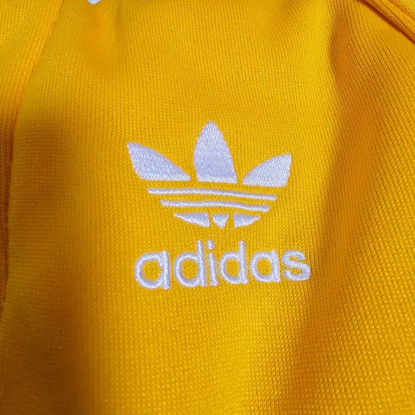 [BUNJANG] Adidas Remake Three Stripes Hobo Bag (Yellow) / [희귀/커스텀] 아디다스 져지 리메이크 삼선 호보백 (옐로우)