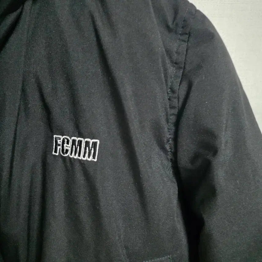 [BUNJANG] FCMM Basic Short Padded Jacket Black / [급처/L] FCMM 로고 베이직 숏패딩 블랙
