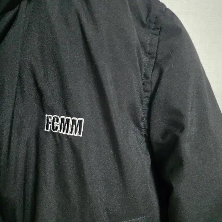 [BUNJANG] FCMM Basic Short Padded Jacket Black / [급처/L] FCMM 로고 베이직 숏패딩 블랙