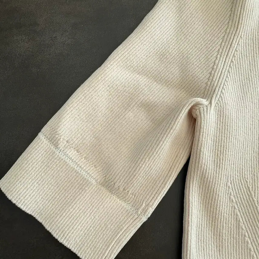 [BUNJANG] Time Knit Off-Shoulder Top / 타임 여성니트 여름 나시