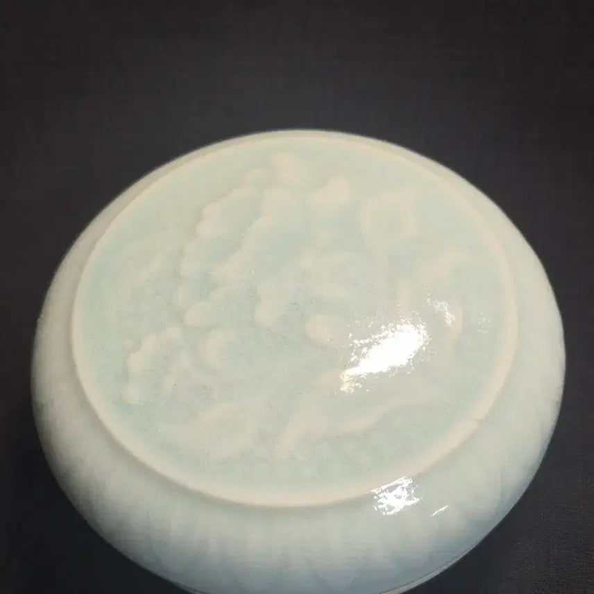 [BUNJANG] Celadon Porcelain Peony Engraved Cosmetic Case / 청자 목단 양각문 합 분합 화장기