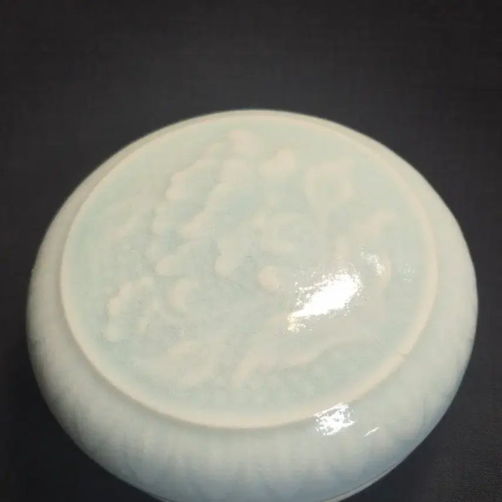 [BUNJANG] Celadon Porcelain Peony Engraved Cosmetic Case / 청자 목단 양각문 합 분합 화장기