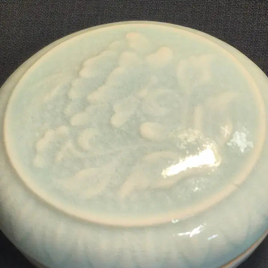 [BUNJANG] Celadon Porcelain Peony Engraved Cosmetic Case / 청자 목단 양각문 합 분합 화장기