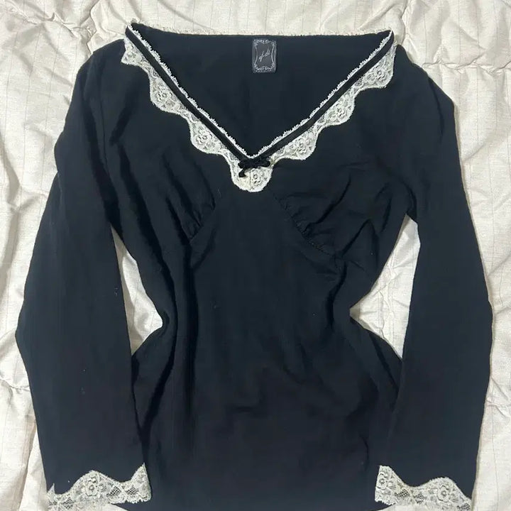 [BUNJANG] Generic Lace T-shirt / 일빈 레이스 티셔츠