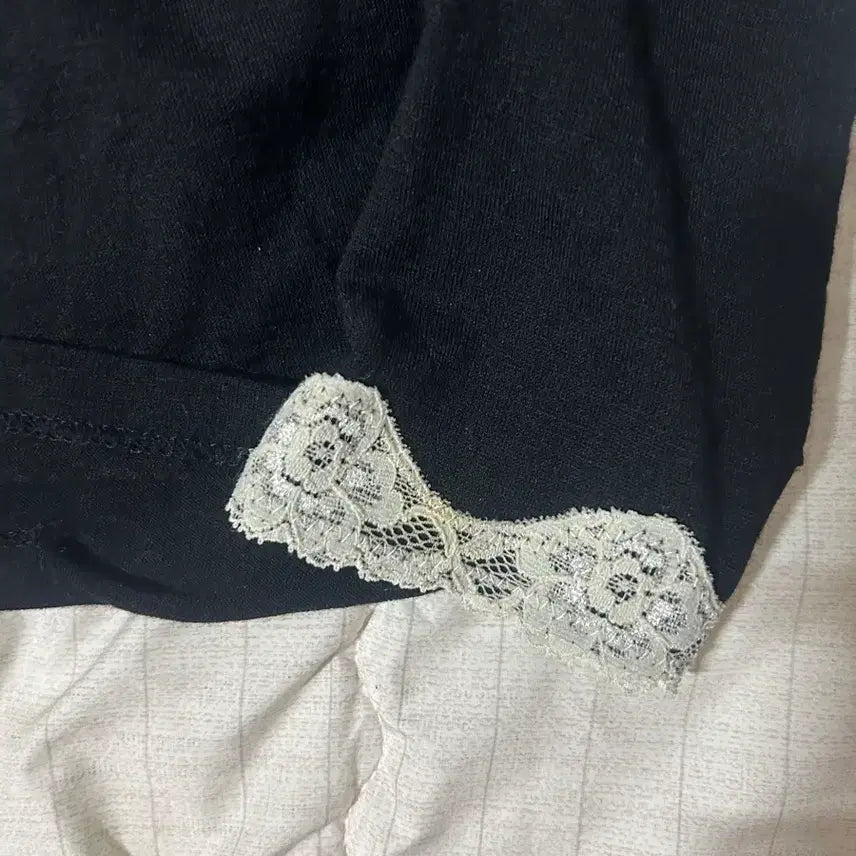 [BUNJANG] Generic Lace T-shirt / 일빈 레이스 티셔츠