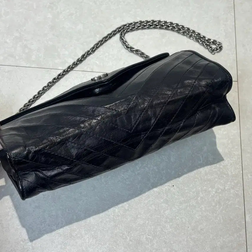 [SOLD OUT] 정품 샤넬 빈티지 쉐브론 블랙 체인백 3번대