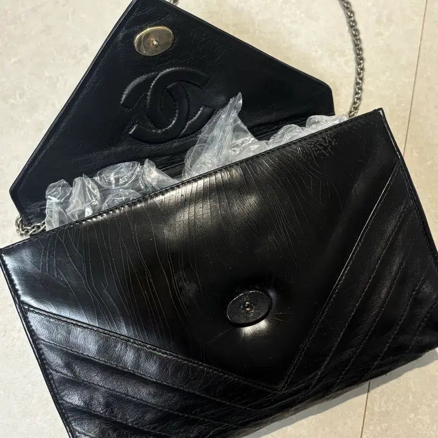 [SOLD OUT] 정품 샤넬 빈티지 쉐브론 블랙 체인백 3번대