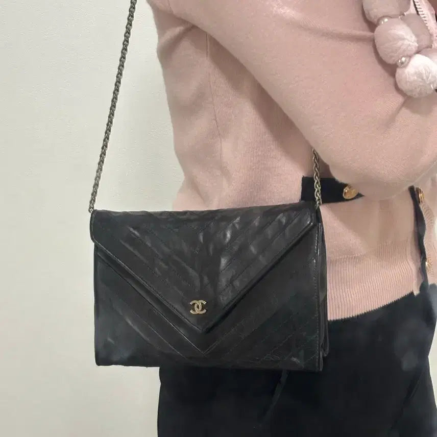 [SOLD OUT] 정품 샤넬 빈티지 쉐브론 블랙 체인백 3번대