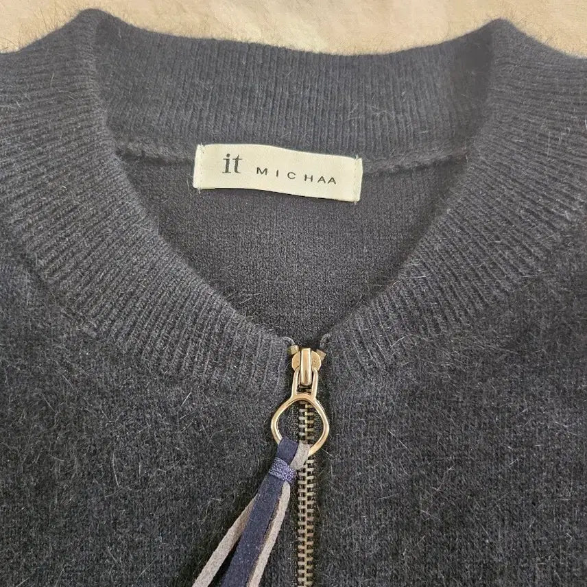 [BUNJANG] It MICHAA Black Angora Zip-up Cardigan / 잇미샤 블랙 앙고라 집업 가디건 55