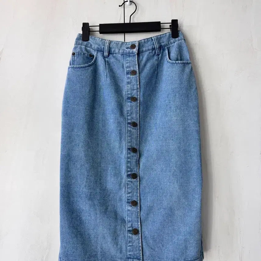 [BUNJANG] INGNI Button Midi Denim Skirt (Size 55) / 새상품 INGNI 데님 단추 미디 스커트(55사이즈)