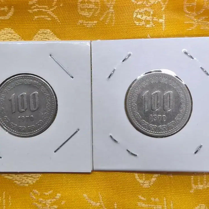 [BUNJANG] 1970 100 Won Coin Bundle Set (2 coins) / 1970년 100원 동전 2개 일괄